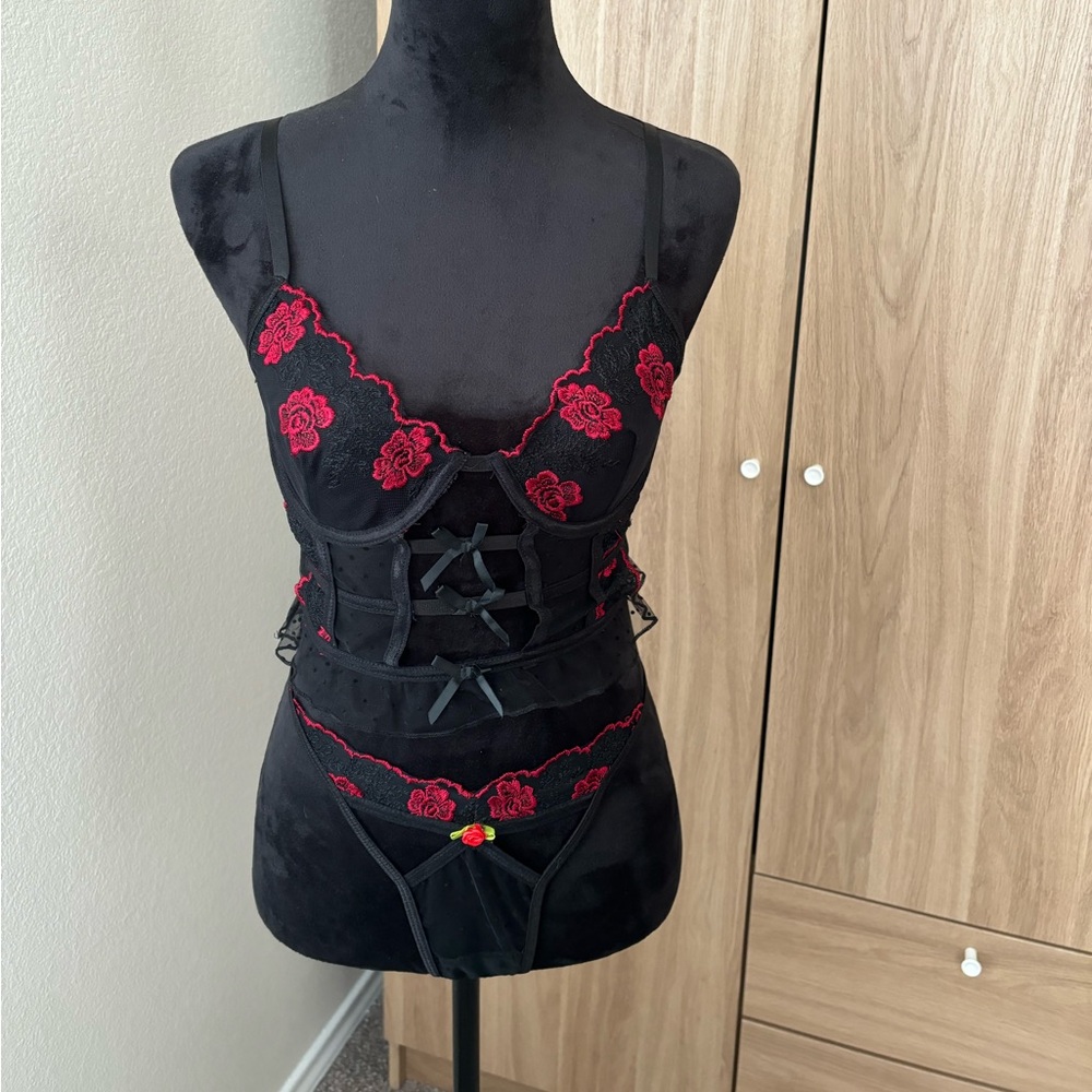 Sexy Black with Rose Appliqués Longline Lingerie Set
